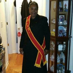 Meet your Posher, Janet